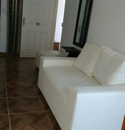 Apartamento Hincapie Apartment
